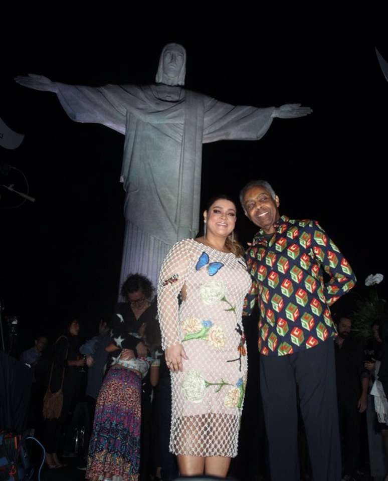 Preta e Gilberto Gil se apresentaram aos p&eacute;s do Cristo Redentor (Foto: AgNews)