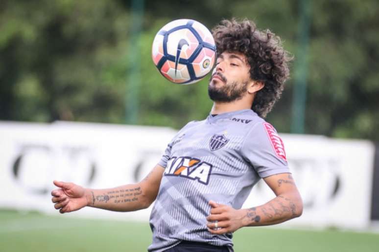 Galo' vira com Cazares e Fred e volta a vencer em casa no Brasileirão