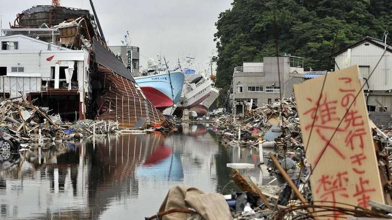 Destro&ccedil;os do terremoto de 2011 no Jap&atilde;o