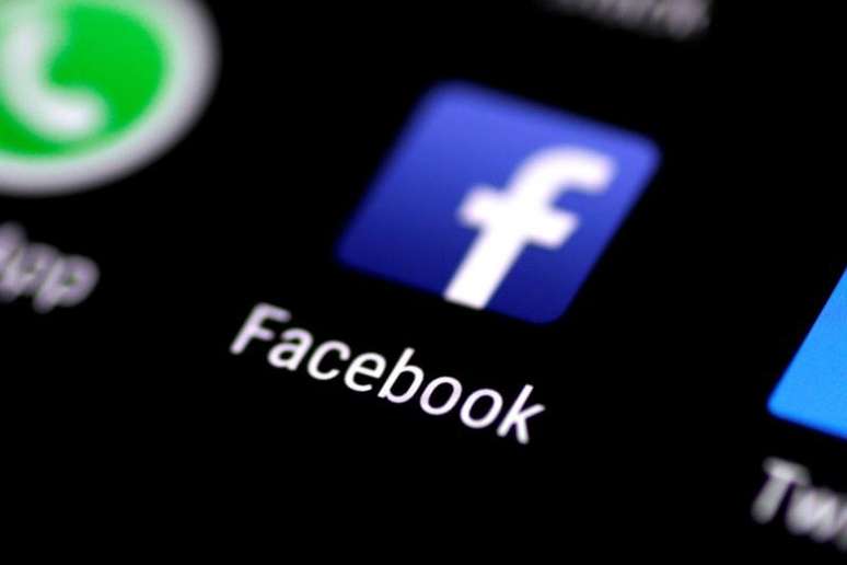 Aplicativo do Facebook em tela de celular
3/08/2017 REUTERS/Thomas White