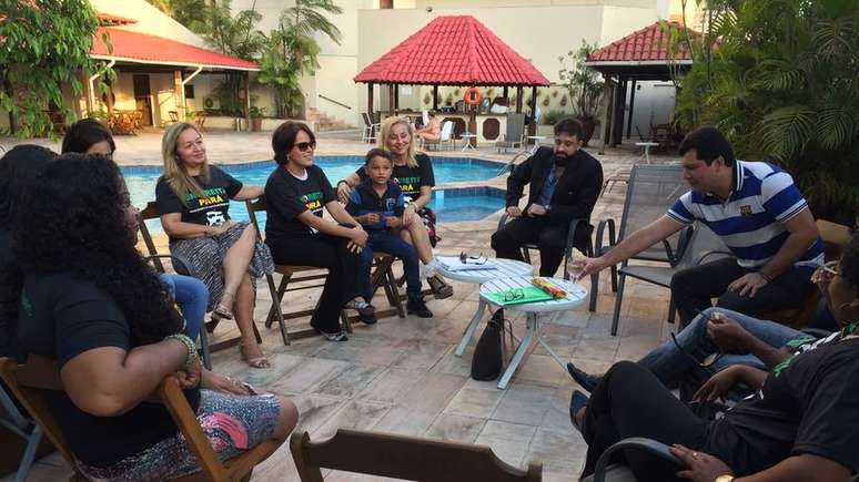 Grupo Endireita Pará se reuniu na terça em um hotel para acertar os últimos detalhes da segurança do deputado federal Jair Bolsonaro (Foto: Leandro Machado) 