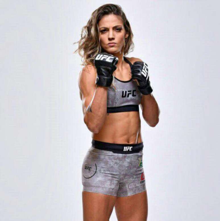 Poliana Botelho faz sua estreia no UFC 216 (FOTO: Divulgação)