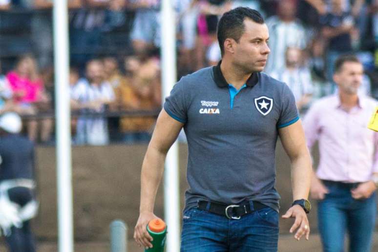 O técnico Jair Ventura está no comando do Botafogo desde agosto do ano passado (Foto: Wagner Assis/Eleven)