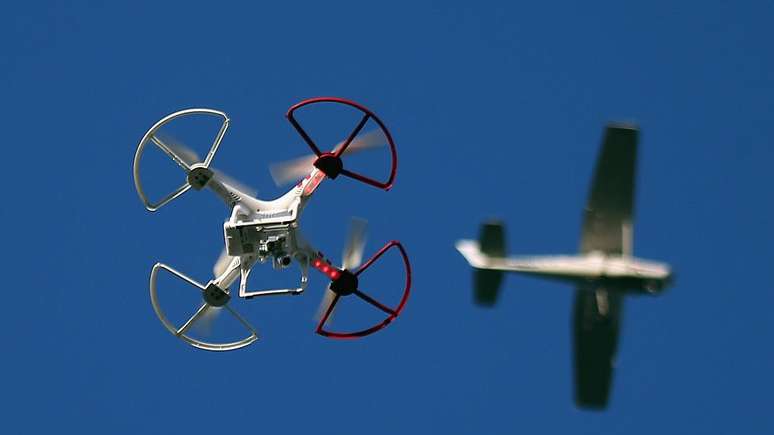 Já houve casos de drones quase colidindo com aviões 