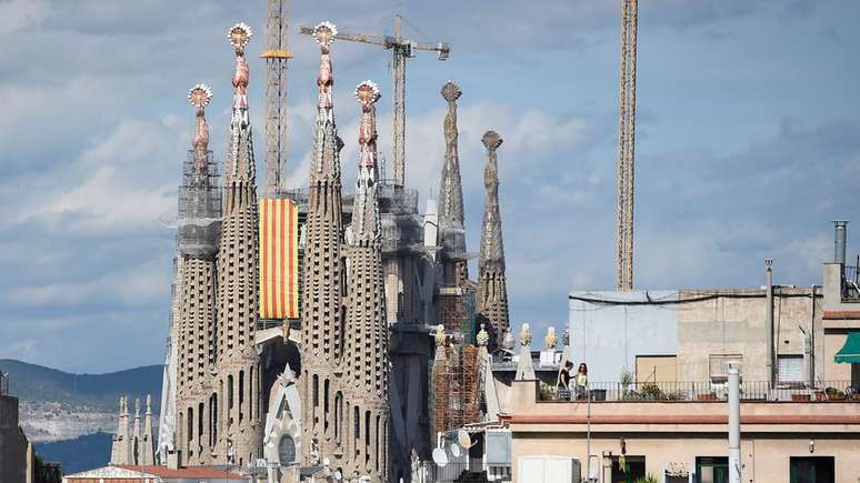 A Catalunha deve anunciar a independência nesta terça-feira 