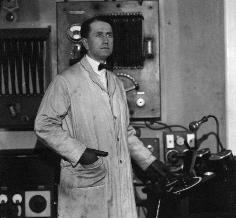Harry Grindell Matthews afirmava ter inventado um raio da morte em 1923, mas não conseguiu convencer o governo britânico a comprá-lo 