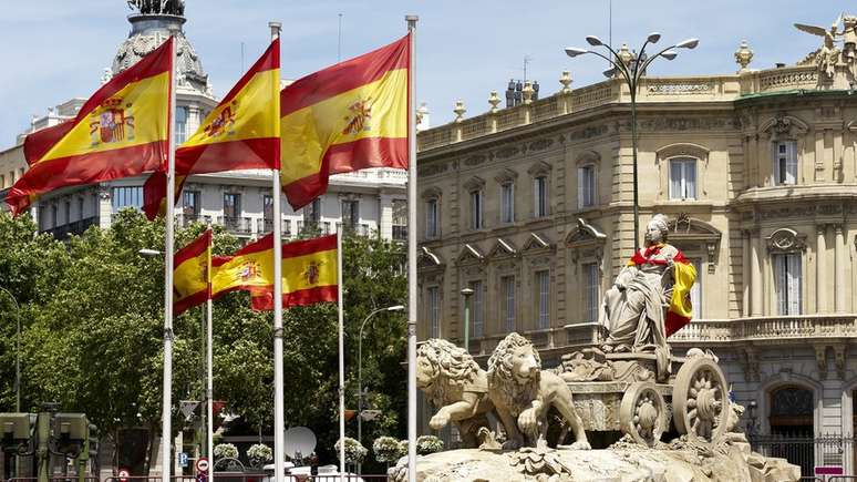 Bandeiras espanholas em Madri