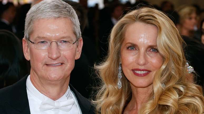 Laurene Powell Jobs com Tim Cook, CEO da Apple