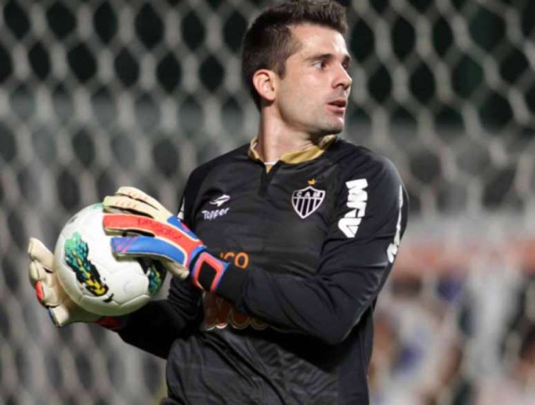 Goleiro conta com o apoio da torcida na reta final do Campeonato Brasileiro (foto:Gil Leonardi)