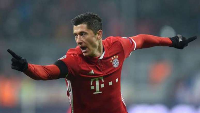 Lewandowski foi artilheiro das Eliminatórias europeias (Foto: AFP)