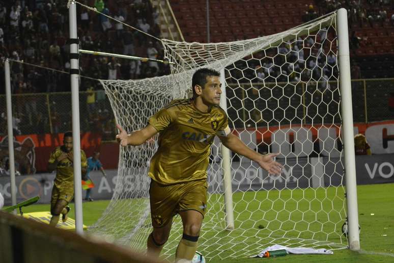 O Sport, 18º colocado, aposta suas fichas em Diego Souza para escapar do rebaixamento.