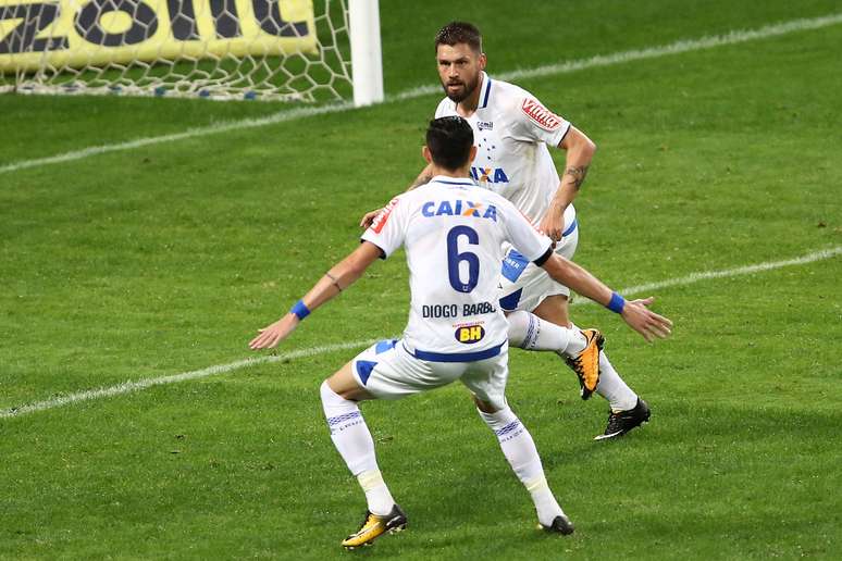 Cruzeiro bate o Grêmio e fatura título inédito da Copa do Brasil