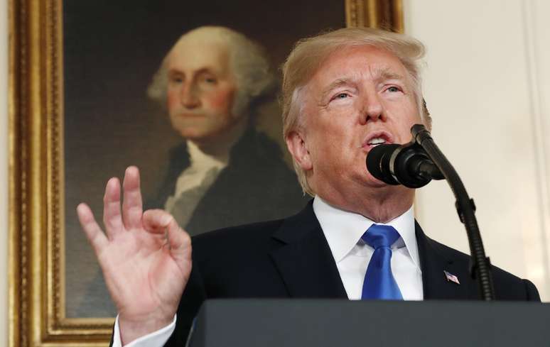 Trump faz discurso na Casa Branca
 13/10/2017    REUTERS/Kevin Lamarque