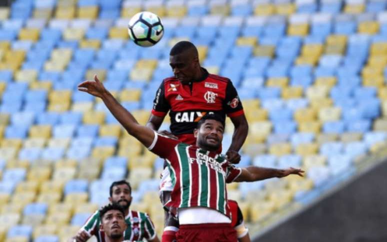 O Flamengo chegou ao quarto jogo seguido sem vencer no empate com o Fluminense