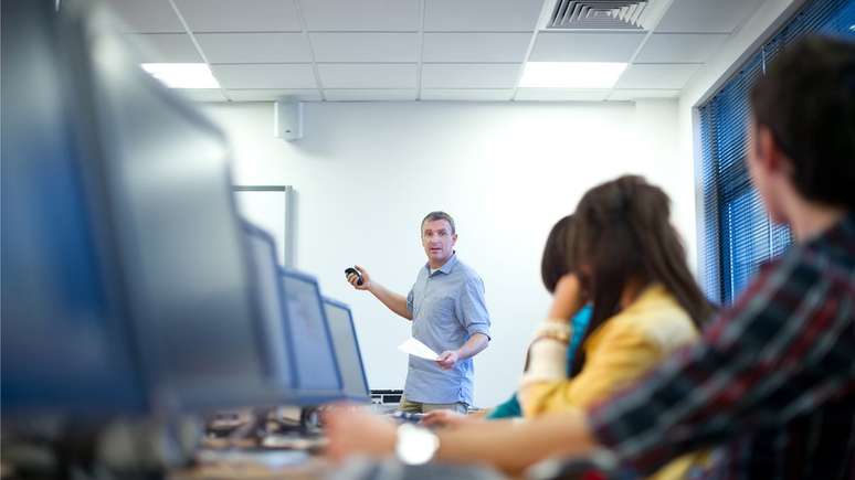 Ensino muitas vezes está desconectado da rotina dos alunos e das demandas do século 21