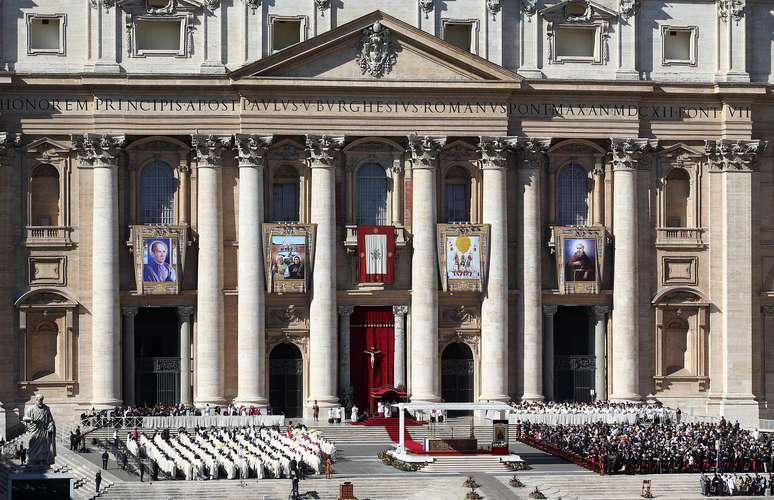 Papa Francisco realiza a canonização de 30 mártires do Brasil