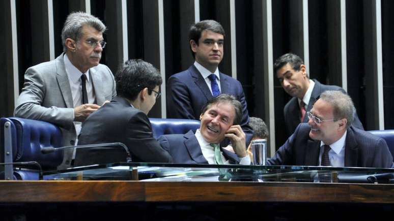A mesa do Senado na sessão que adiou a votação sobre Aécio Neves (PSDB-MG) | Foto: Geraldo Magela/Ag. Senado 