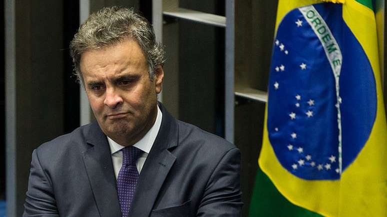 'Como se não bastasse o foro privilegiado, agora terão o autoindulto privilegiado. Isso será para o Aécio Neves, mas também será para todos os demais' | Foto: Agência Senado