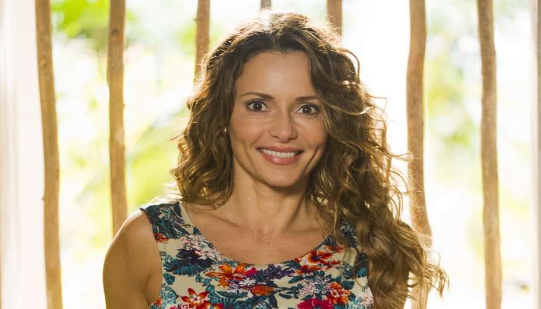 Atriz afirma ter sofrido escoria&ccedil;&otilde;es em consequ&ecirc;ncia do incidente com o ve&iacute;culo