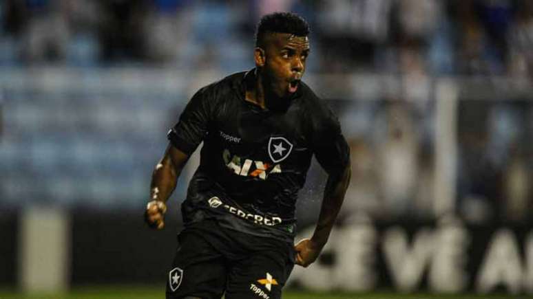 Marcos Vinícius entrou após o intervalo e fez o gol salvador do Botafogo na noite desta quarta (Eduardo Valente)