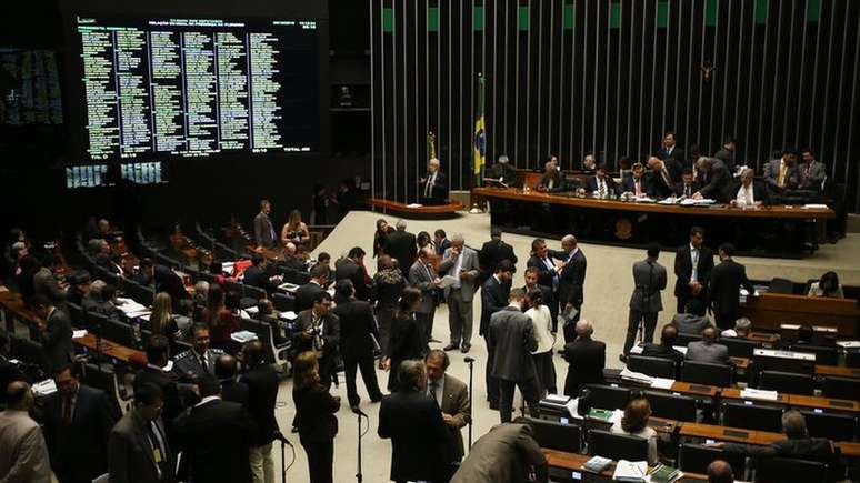 Sessão da Câmara de outubro de 2016 para votar projeto