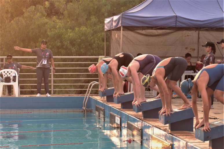 Piscina de clube em Aparecida de Goiânia foi alvo de reclamações de atletas e técnicos nos JUBs (Foto: Divulgação)