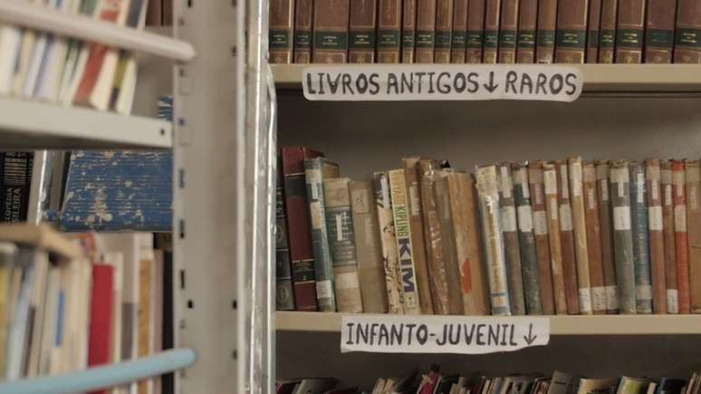 Em um presídio de Hortolândia, no interior de São Paulo, cerca de 30 presos participam de uma roda de leitura duas vezes por semana (Foto: Rodrigo Pinto) 