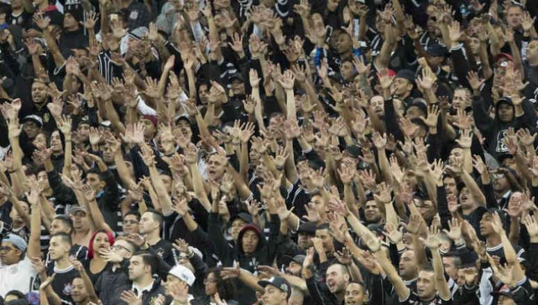 Torcida do Corinthians lotará a Arena no clássico contra o Palmeiras (Foto: Daniel Augusto Jr)