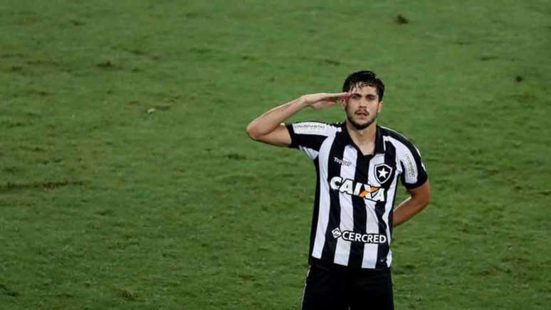 Igor Rabello marcou o gol da vitória e garantiu o Botafogo entre os seis primeiros. Corinthians liga o alerta. Veja uma galeria de fotos