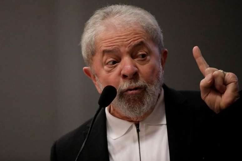 Ex-presidente Luiz Inácio Lula da Silva discursa durante seminário em Brasília
09/10/2017 REUTERS/Ueslei Marcelino