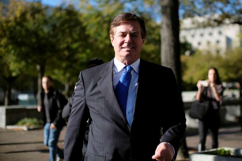 Manafort deixa tribunal em Washington
 30/10/2017   REUTERS/James Lawler Duggan