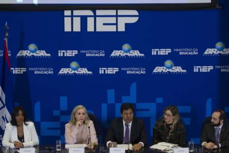 Brasília - A presidente do Inep, Maria Inês Fini e o Ministro da Educação, Mendonça Filho participam da apresentação dos dados consolidados e as orientações finais para a aplicação do Exame Nacional do Ensino Médio (Enem) 2017 