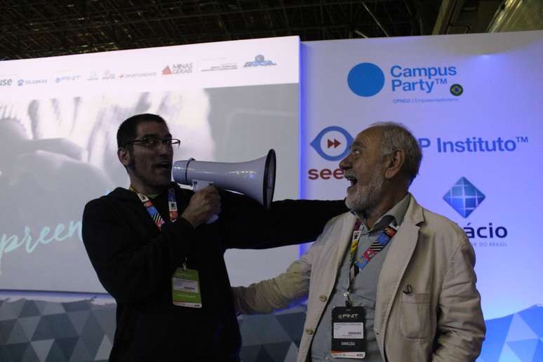 Alexandre de Souza (esquerda) e Francesco Farruggia (direita), presidente do Instituto Campus Party