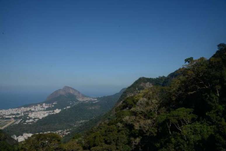 O morro Dois Irmãos visto do Parque Nacional da Tijuca, no Rio