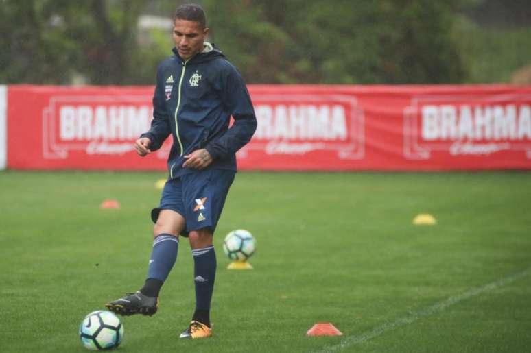 Atacante está suspenso provisoriamente por 30 dias (Gilvan de Souza / Flamengo)