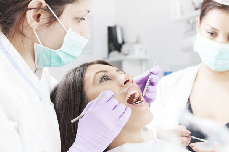 Una de las tareas de los dentistas diagnosticar enfermedades en las fases iniciales