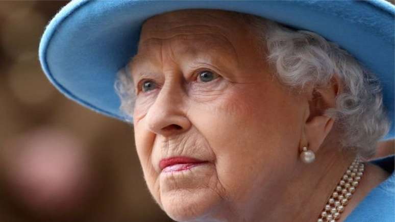 Documentos revelam que patrimônio pessoal da rainha foi investido em offshores. Investimentos obtiveram benefícios fiscais, com pagamento de menos impostos 