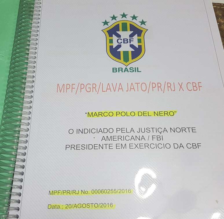 Ele preparou ao longo dos &uacute;ltimos anos 46 dossi&ecirc;s sobre desvios na CBF. Todo o material est&aacute; em poder do MPF no Rio. 