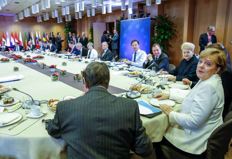 Líderes da União Europeia participam de reunião em Bruxelas
 20/10/2017    REUTERS/Virginia Mayo/Divulgação