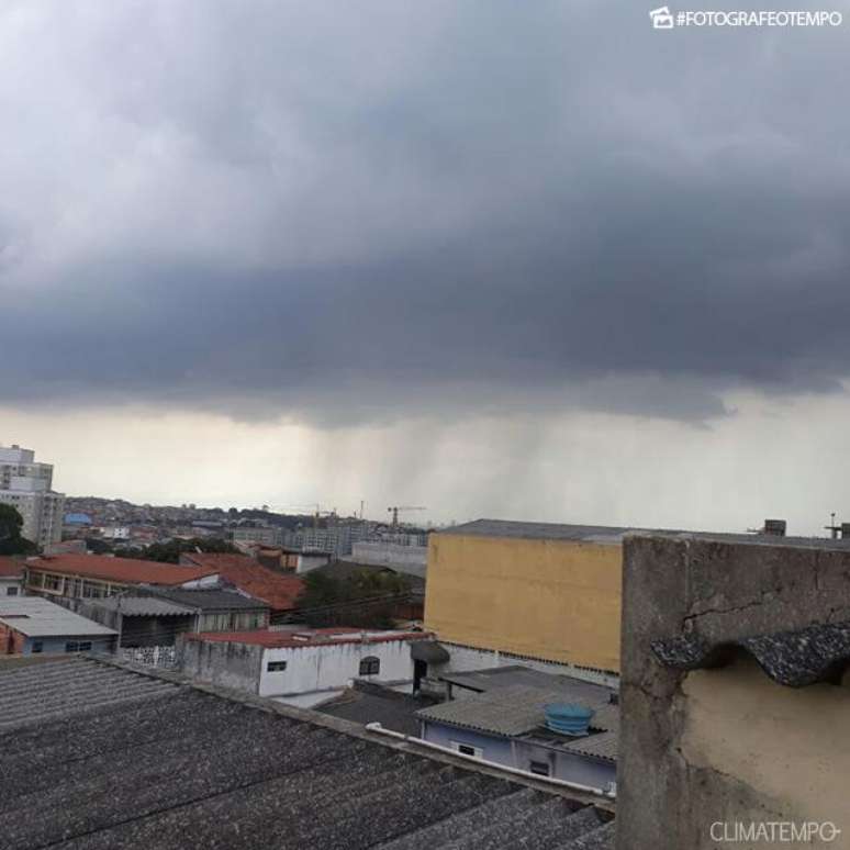 Fortes pancadas de chuva sobre a Grande SP