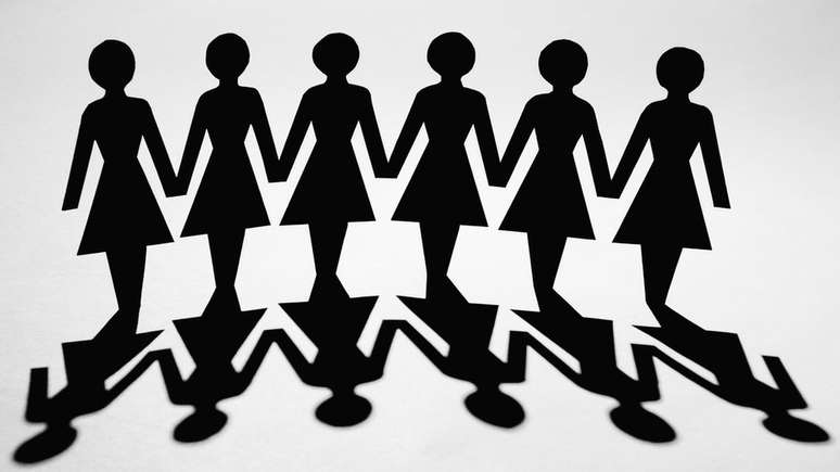 Desenho com sombras de mulheres