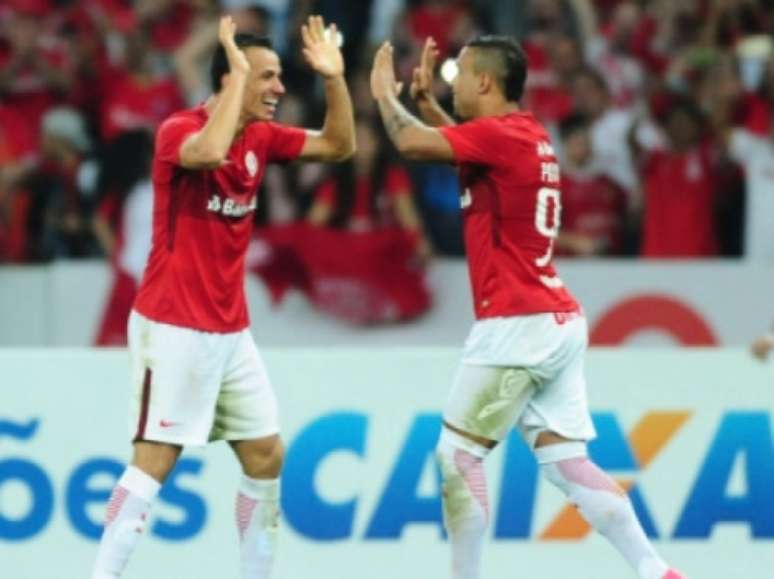 Leandro Damião e William Pottker formam dupla de ataque no Internacional