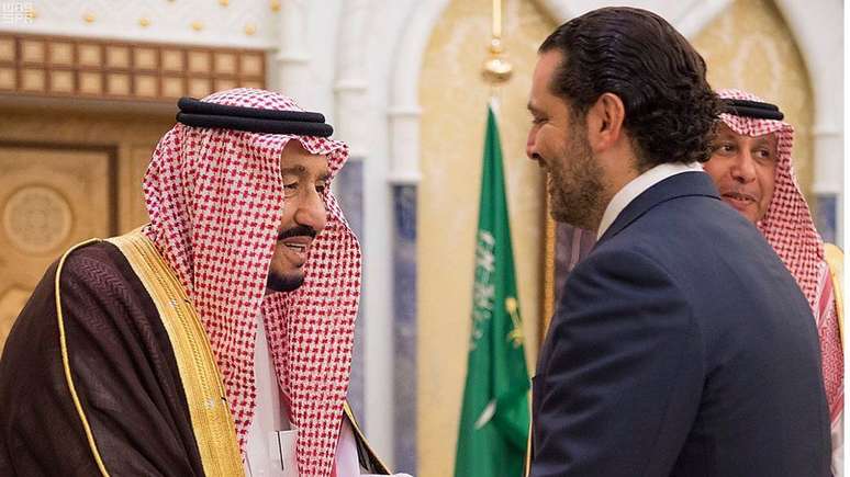 Hariri com o rei saudita: disputa de poder entre Arábia Saudita e Irã tem o Líbano como foco 