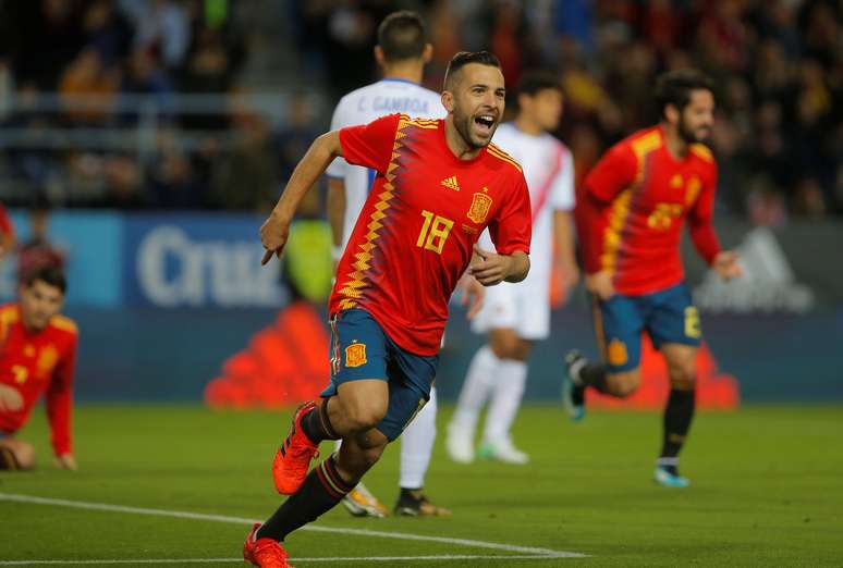 Jordi Alba celebra seu gol pela Espanha