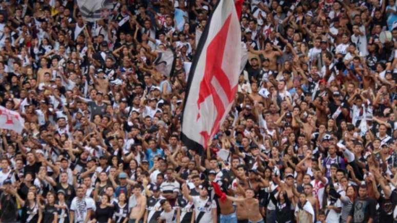 Vasco reencontra a sua torcida em São Januário, neste domingo. Veja a seguir galeria especial do LANCE!