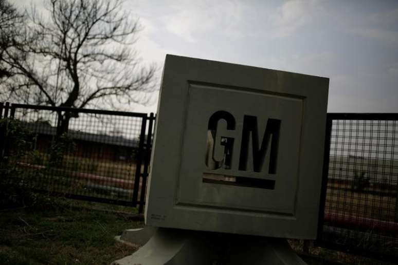 Logo da GM em f&aacute;brica de Val&ecirc;ncia, Venezuela
21/04/2017 REUTERS/Marco Bello
