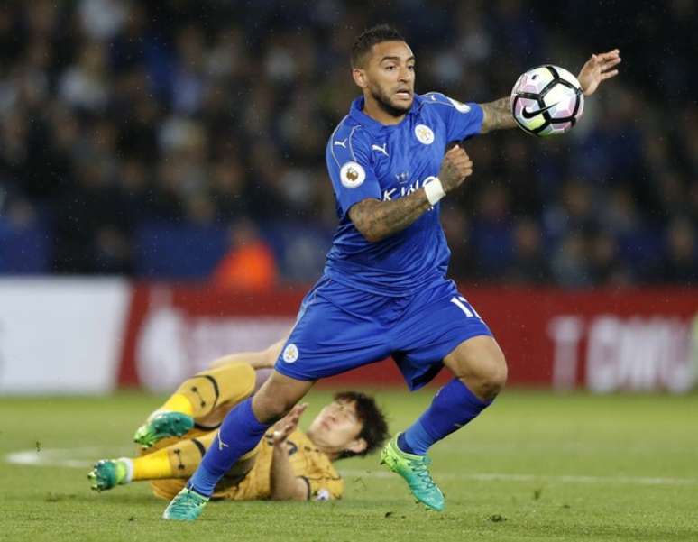 Meio-campista Danny Simpson, do Leicester 
18/5/17
Action Images via Reuters/Carl Recine 