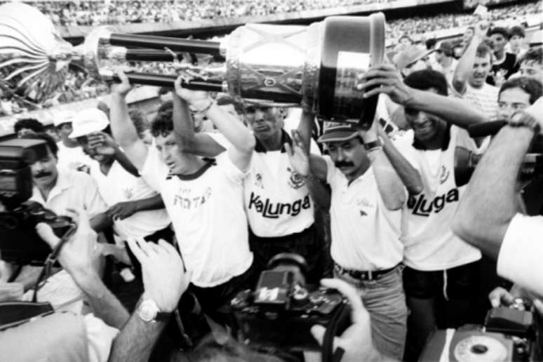 O primeiro título do Corinthians em 30 anos foi o Brasileiro de 1990 (Foto: Agência Estado)