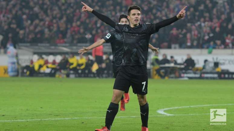 Brekalo marcou o segundo gol do time da casa (Foto: Divulgação/Bundesliga)