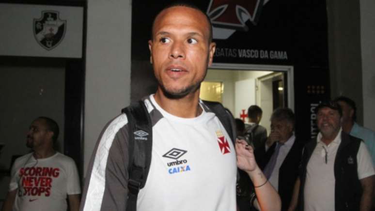 Confira a seguir a galeria especial do LANCE! com imagens de Luis Fabiano com a camisa do Vasco